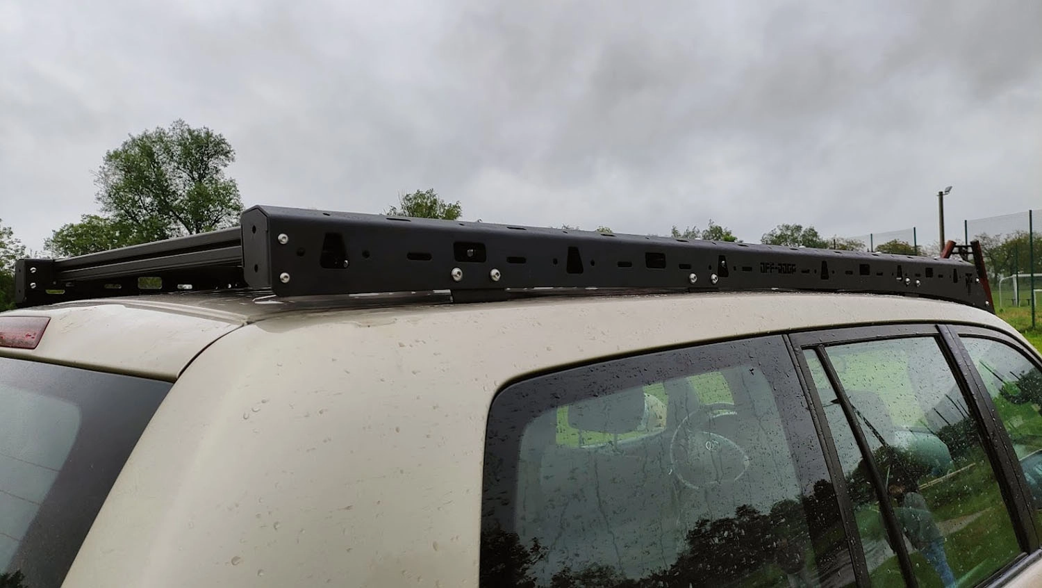 Land cruiser cheap 120 roof rack